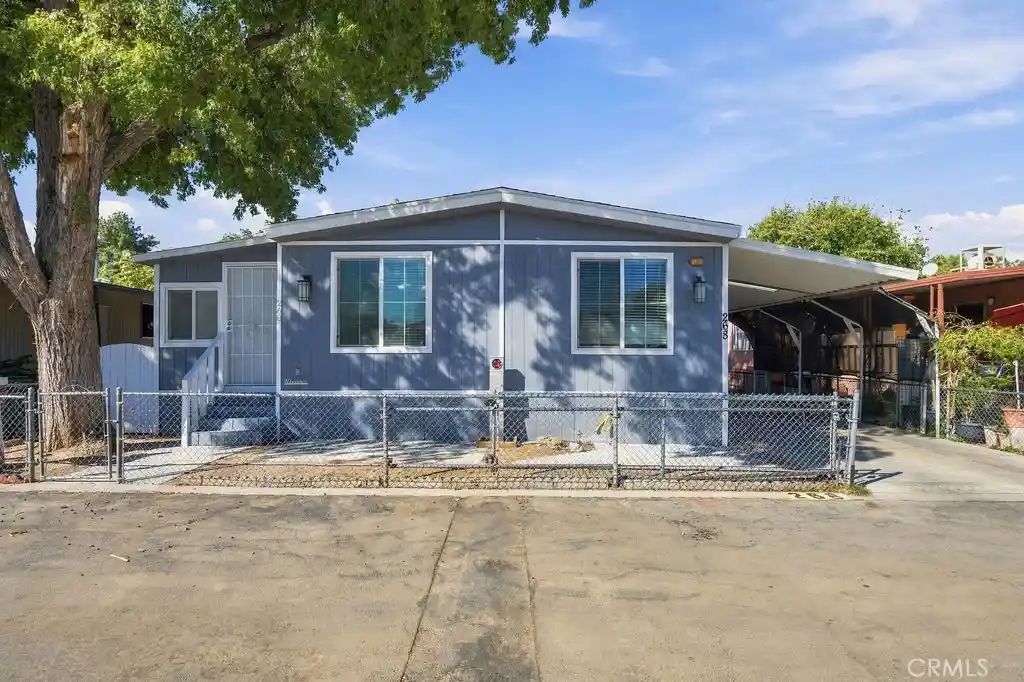 Manufactured home for sale at 43850 20th Street E #268, Lancaster, CA 93535 | MLS# IV26226640