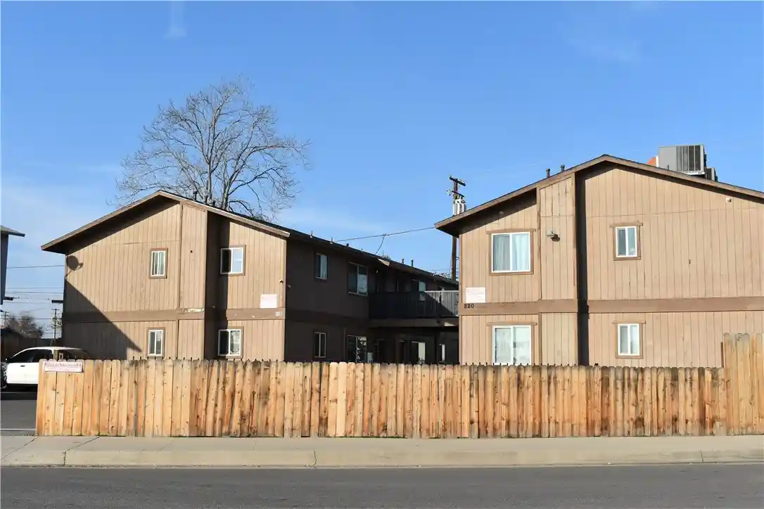 Multi family home for sale at 816 East 19th St, Bakersfield, CA 93305 | MLS# SB26228730