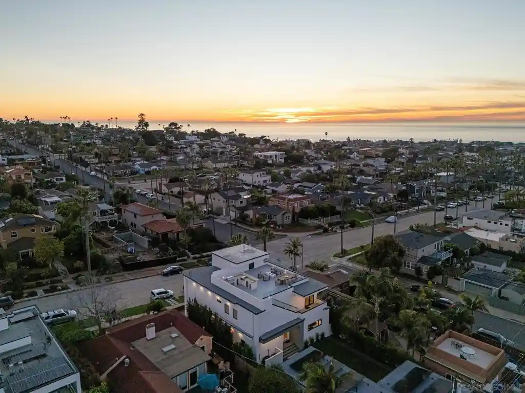 Photo 1 of Single family home for sale at 4386 Newport Ave, San Diego, CA 92107 | MLS# 260025451SD | Listing updated on 2026-10-22