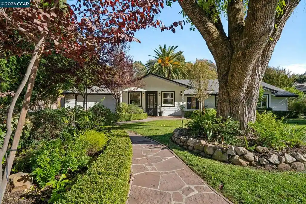 Single family home for sale at 1154 Robles Ct, Lafayette, CA 94549 | MLS# 41151949