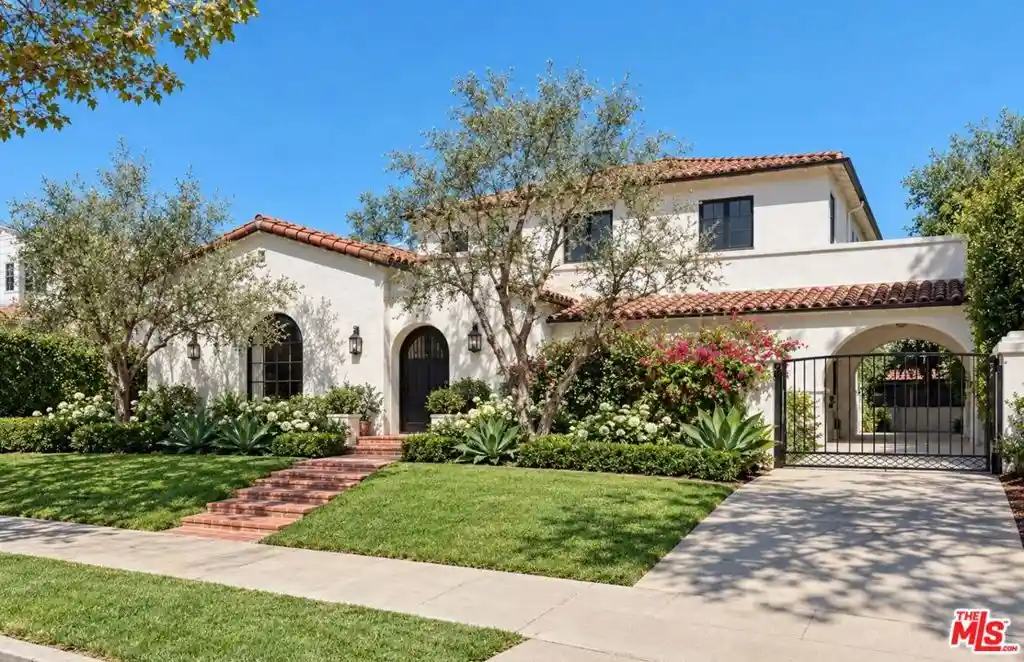 Photo 1 of Single family home for sale at 258 S Mccarty Dr, Beverly Hills, CA 90212 | MLS# 26103673 | Listing updated on 2026-10-22