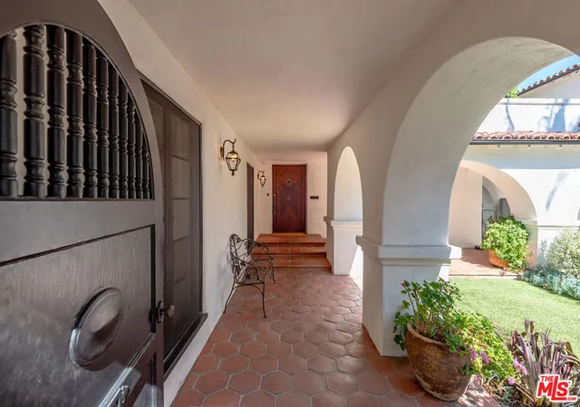 Photo 1 of Single family home for sale at 258 S Mccarty Dr, Beverly Hills, CA 90212 | MLS# 26103673 | Listing updated on 2026-10-30