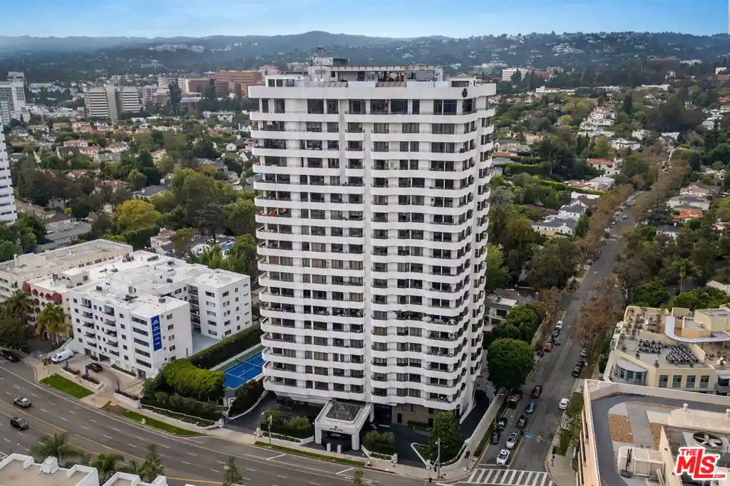 Condo for sale at 10601 Wilshire Blvd #M4, Los Angeles, CA 90024 | MLS# 26999307
