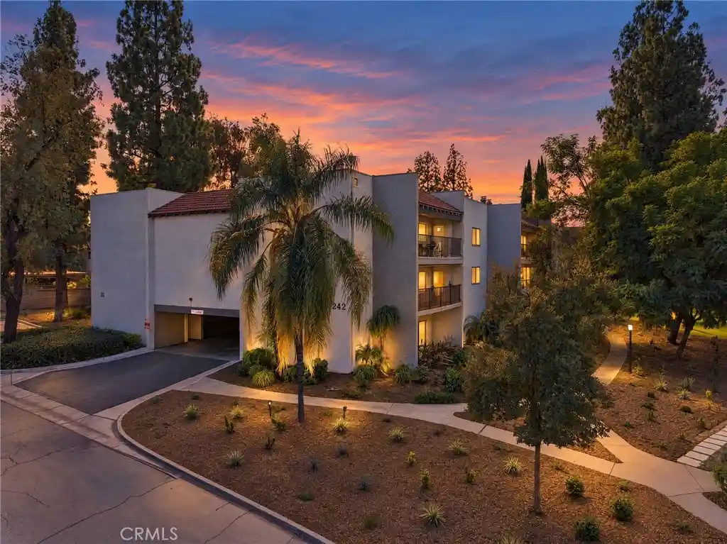 Condo for sale at 242 E Fern Ave #107, Redlands, CA 92373 | MLS# IG26228829