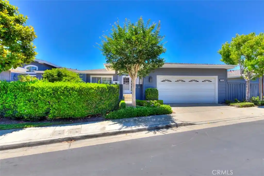 Condo for sale at 3741 Geranium, Corona Del Mar, CA 92625 | MLS# OC26228345