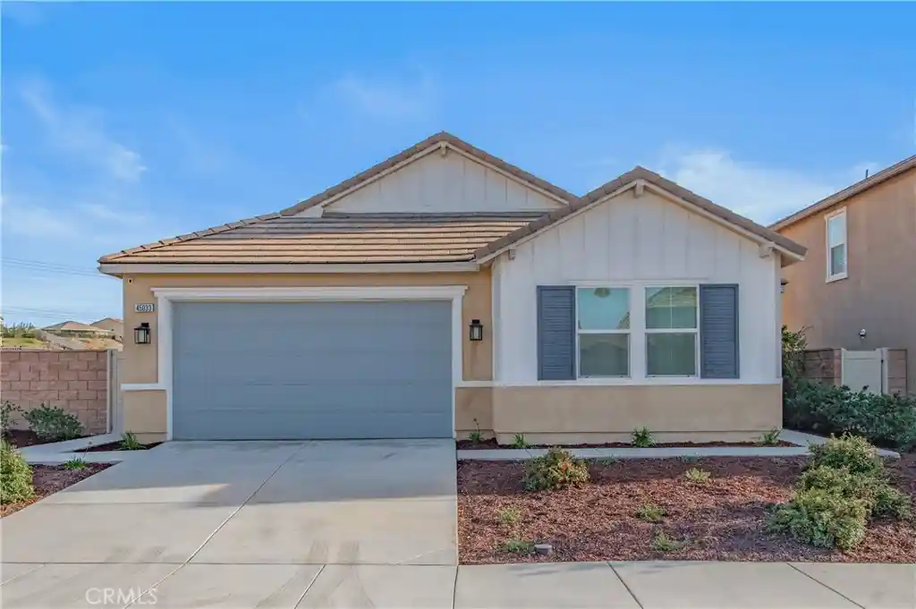 Photo 1 of Single family home for sale at 45033 Starina St, Lake Elsinore, CA 92532 | MLS# TR26223796 | Listing updated on 2026-10-30