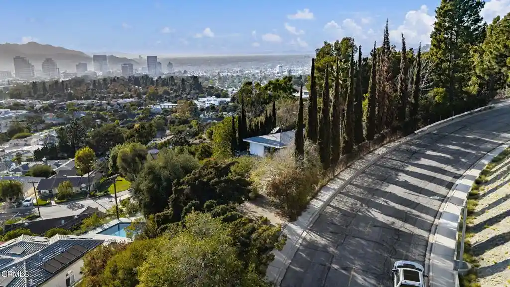 Single family home for sale at 949 Avonoak Ter, Glendale, CA 91206 | MLS# P1-29335