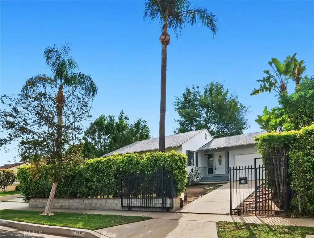 Single family home for sale at 17630 Rhoda St, Encino, CA 91316 | MLS# SR26225078