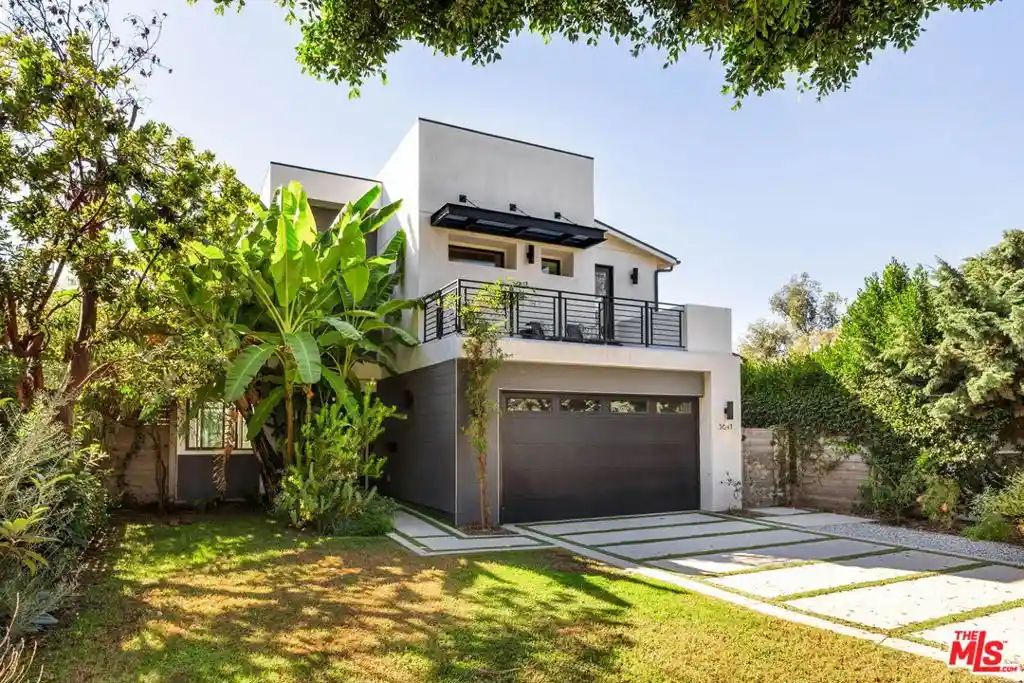 Single family home for sale at 3641 Barry Ave, Los Angeles, CA 90066 | MLS# 26103606
