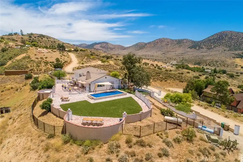 Single family home for sale at 9175 Yucca Hills Rd, Agua Dulce, CA 91390 | MLS# TR26228759