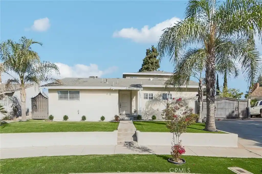 Single family home for sale at 12643 Elkwood St, North Hollywood, CA 91605 | MLS# SR26228962
