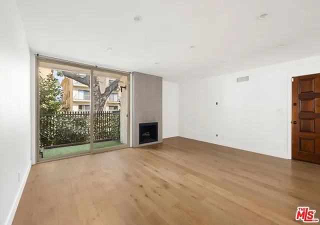 Photo 4 of Condo for sale at 2019 S Bentley Ave #10, Los Angeles, CA 90025 | MLS# 26998397 | Listing updated on 2026-10-30