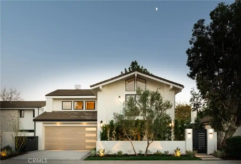 Single family home for sale at 3832 Mainsail Cir, Westlake Village, CA 91361 | MLS# SR26228883