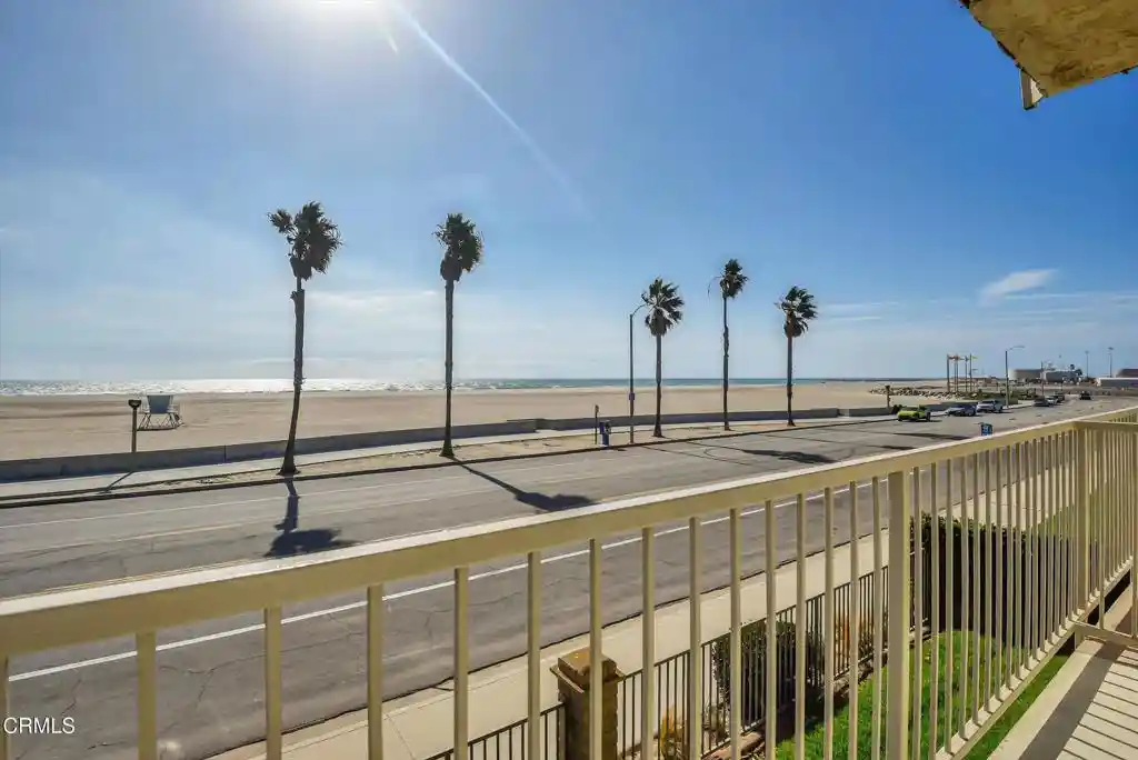 Condo for sale at 202 E Surfside Dr, Port Hueneme, CA 93041 | MLS# V1-39405