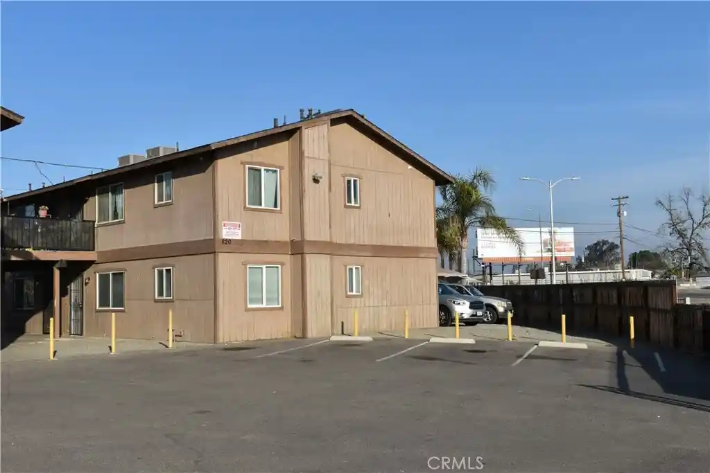 Multi family home for sale at 820 East 19th St, Bakersfield, CA 93305 | MLS# SB26229035