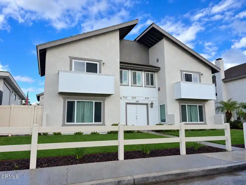 Condo for sale at 5125 W Wooley Rd #5, Oxnard, CA 93035 | MLS# V1-39406