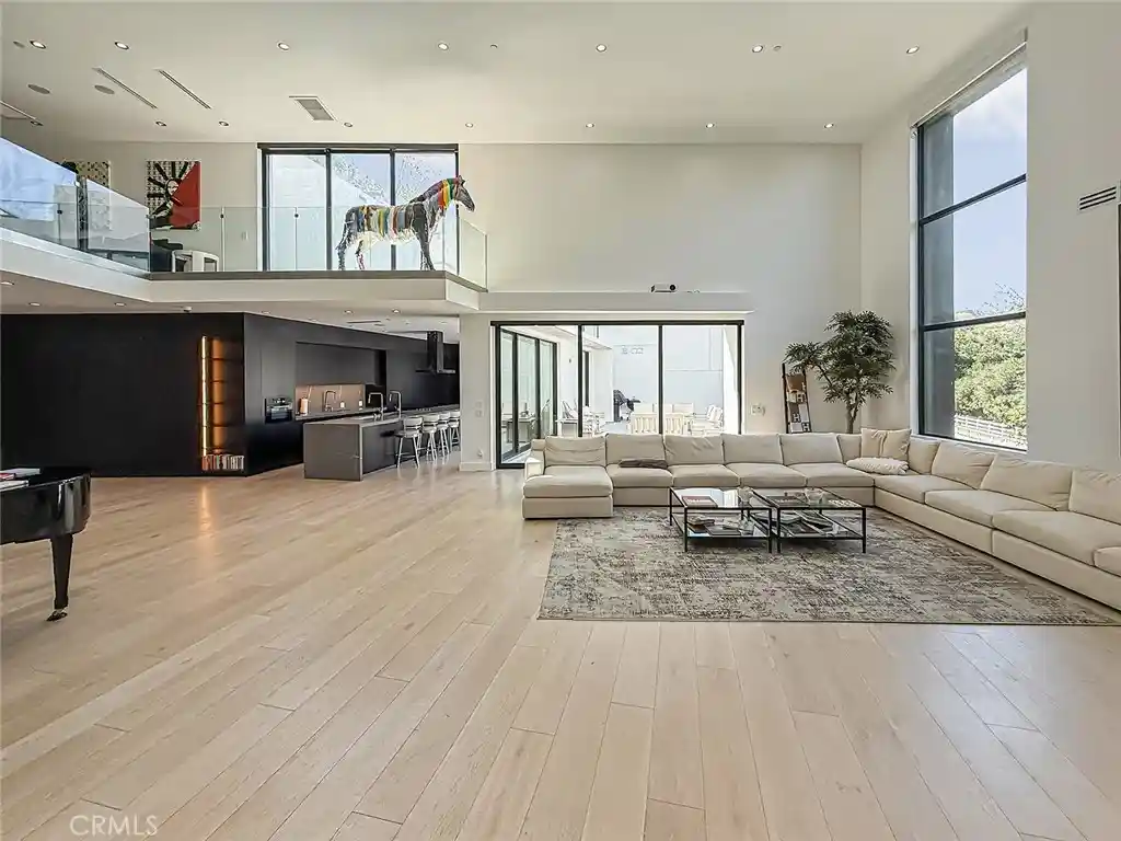 Photo 1 of Mansion for sale at 158 Bell Cyn Rd, Bell Canyon, CA 91307 | MLS# SR26226843 | Listing updated on 2026-10-23