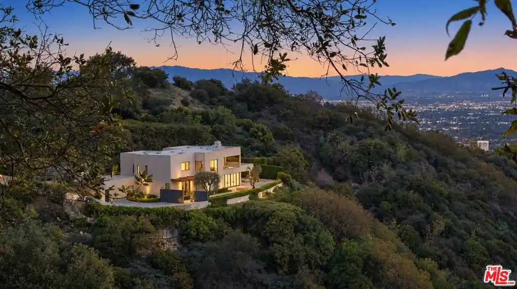 Photo 1 of Mansion for sale at 13449 Mulholland Dr, Beverly Hills, CA 90210 | MLS# 26997853 | Listing updated on 2026-10-24