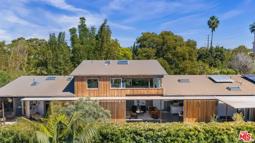 Photo 1 of Single family home for sale at 1347 Palms Blvd, Venice, CA 90291 | MLS# 26101765 | Listing updated on 2026-10-27