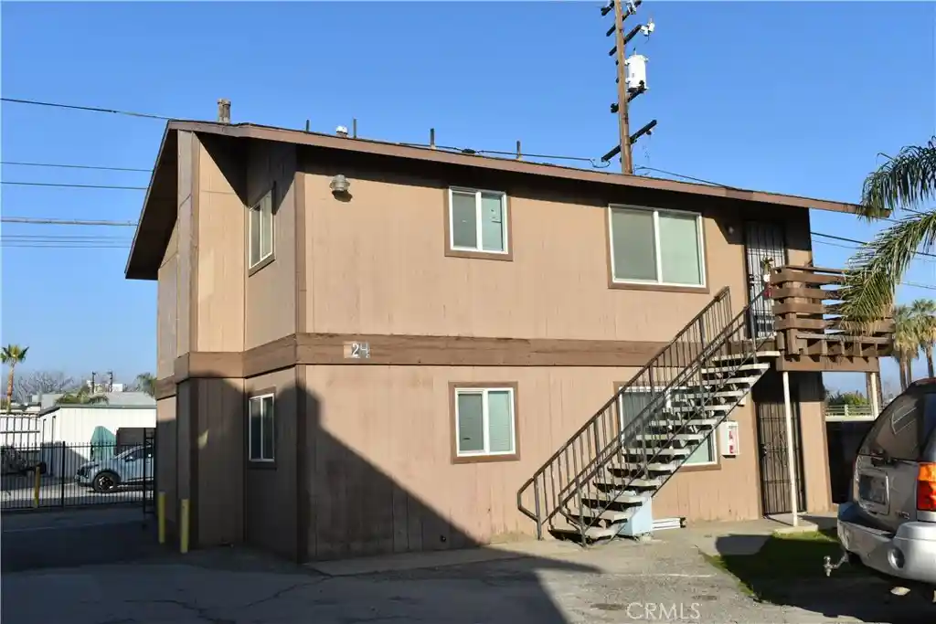 Multi family home for sale at 822 East 19th St, Bakersfield, CA 93305 | MLS# SB26229108