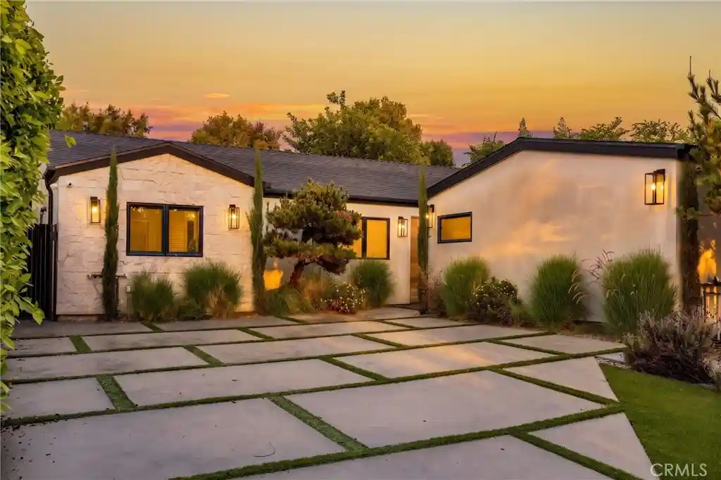 Single family home for sale at 5305 Allott Ave, Sherman Oaks, CA 91401 | MLS# SR26228293