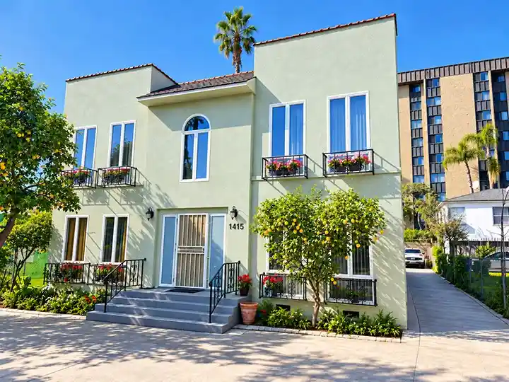 Multi family home for sale at 1415 N Mariposa, Los Angeles, CA 90027 | MLS# SR26229177