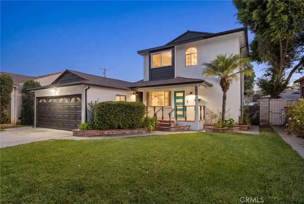 Single family home for sale at 3763 Hackett Ave, Long Beach, CA 90808 | MLS# PW26226476