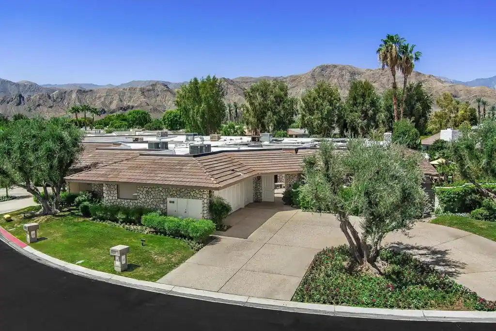 Single family home for sale at 31 Park Ln, Rancho Mirage, CA 92270 | MLS# 219154791DA
