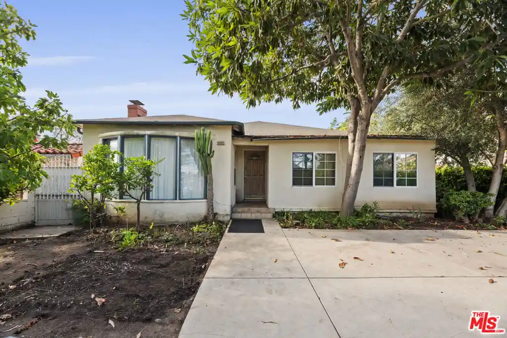 Single family home for sale at 8860 Horner St, Los Angeles, CA 90035 | MLS# 26998941