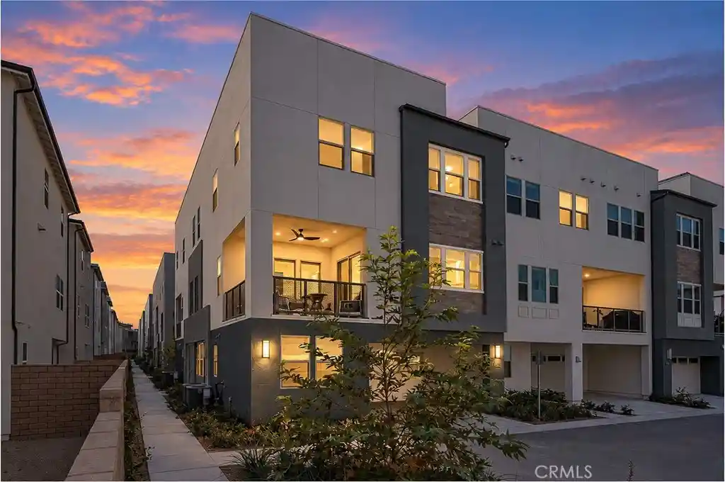Condo for sale at 875 Walnut Ter, Montebello, CA 90640 | MLS# TR26226392