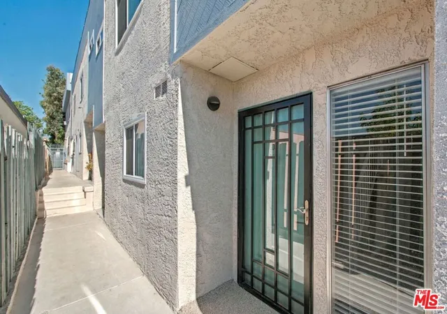 Photo 1 of Townhouse for sale at 534 E Hazel St #6, Inglewood, CA 90302 | MLS# 26103656 | Listing updated on 2026-10-30