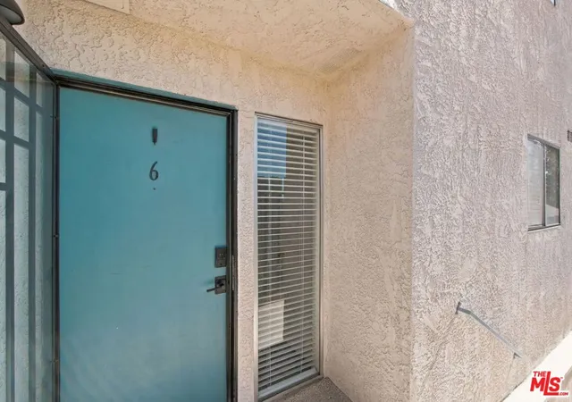 Photo 1 of Townhouse for sale at 534 E Hazel St #6, Inglewood, CA 90302 | MLS# 26103656 | Listing updated on 2026-10-30