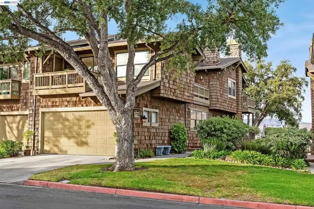 Photo 1 of Townhouse for sale at 1663 Ocaso Camino, Fremont, CA 94539 | MLS# 41152029 | Listing updated on 2026-10-29