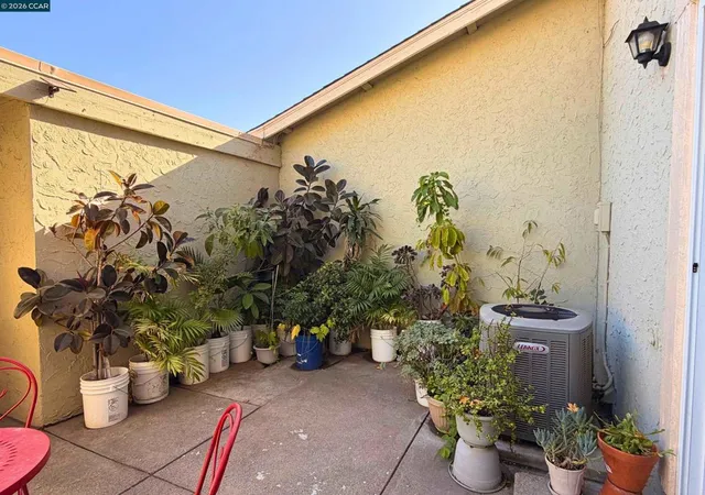 Photo 1 of Townhouse for sale at 61 Meadowbrook Cir, Pittsburg, CA 94565 | MLS# 41152041 | Listing updated on 2026-10-30