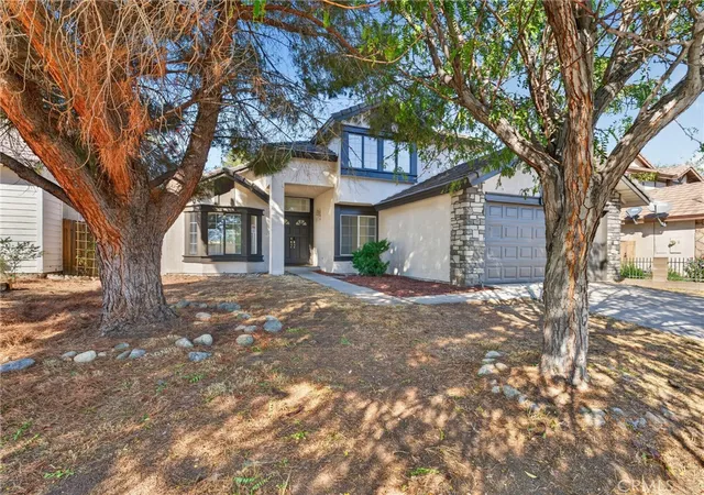 Photo 3 of Sale Pending at 44529 Aspen St, Lancaster, CA 93535 | MLS# OC26212994 | Listing updated on 2026-10-30