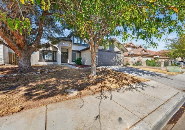 Photo 4 of Sale Pending at 44529 Aspen St, Lancaster, CA 93535 | MLS# OC26212994 | Listing updated on 2026-10-30