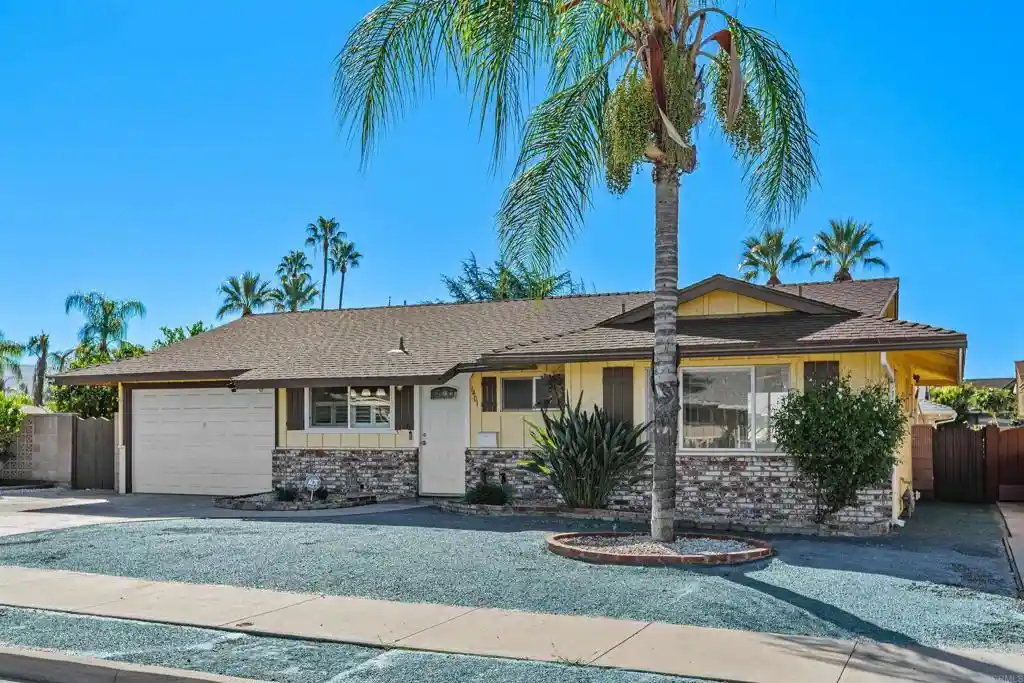 Photo 1 of Single family home for sale at 1401 W Mayberry, Hemet, CA 92543 | MLS# NDP2609773 | Listing updated on 2026-10-30
