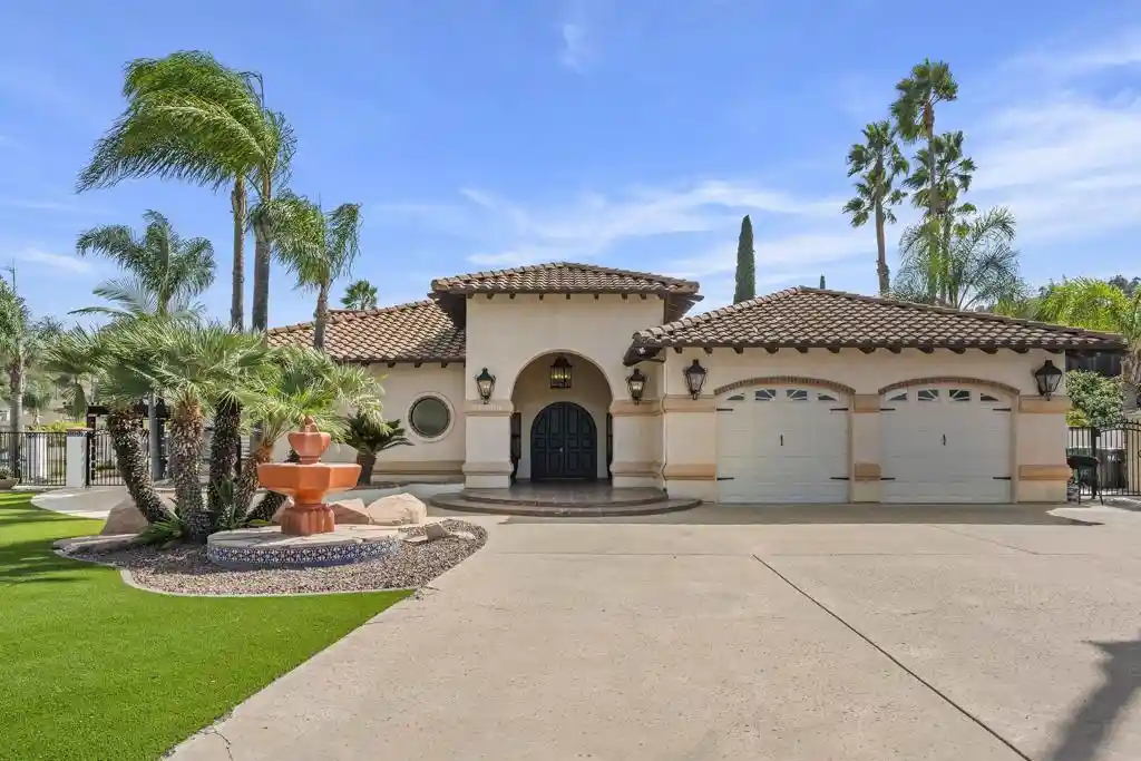 Single family home for sale at 12386 Single Oak Pl, Lakeside, CA 92040 | MLS# PTP2607959