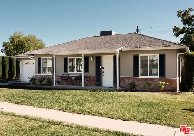 Single family home for sale at 17522 Runnymede St, Van Nuys, CA 91406 | MLS# 26103590