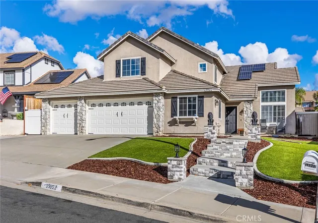 Single family home for sale at 39922 Milkmaid Ln, Murrieta, CA 92562 | MLS# SW26229550