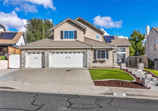 Photo 1 of Single family home for sale at 39922 Milkmaid Ln, Murrieta, CA 92562 | MLS# SW26229550 | Listing updated on 2026-10-31
