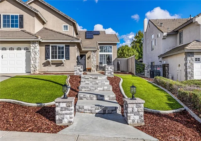 Photo 3 of Single family home for sale at 39922 Milkmaid Ln, Murrieta, CA 92562 | MLS# SW26229550 | Listing updated on 2026-10-31