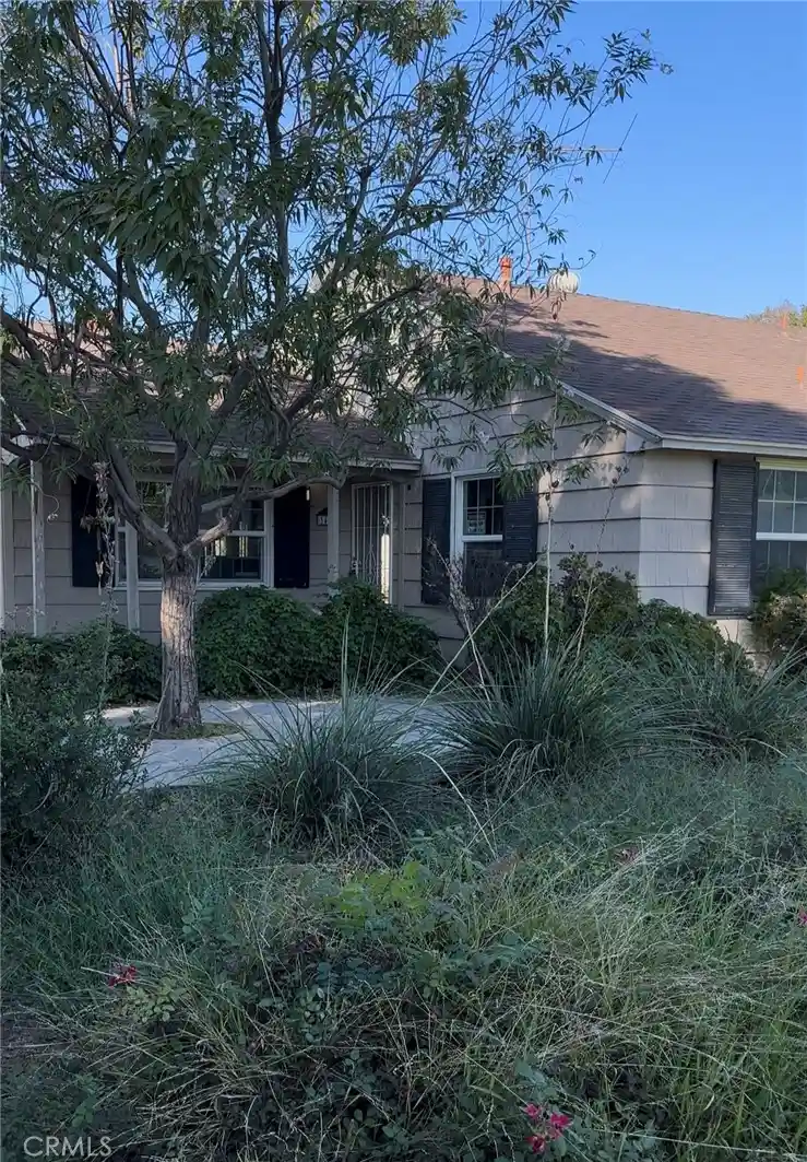 Single family home for sale at 3457 Sunnyside Dr, Riverside, CA 92506 | MLS# IV26229561