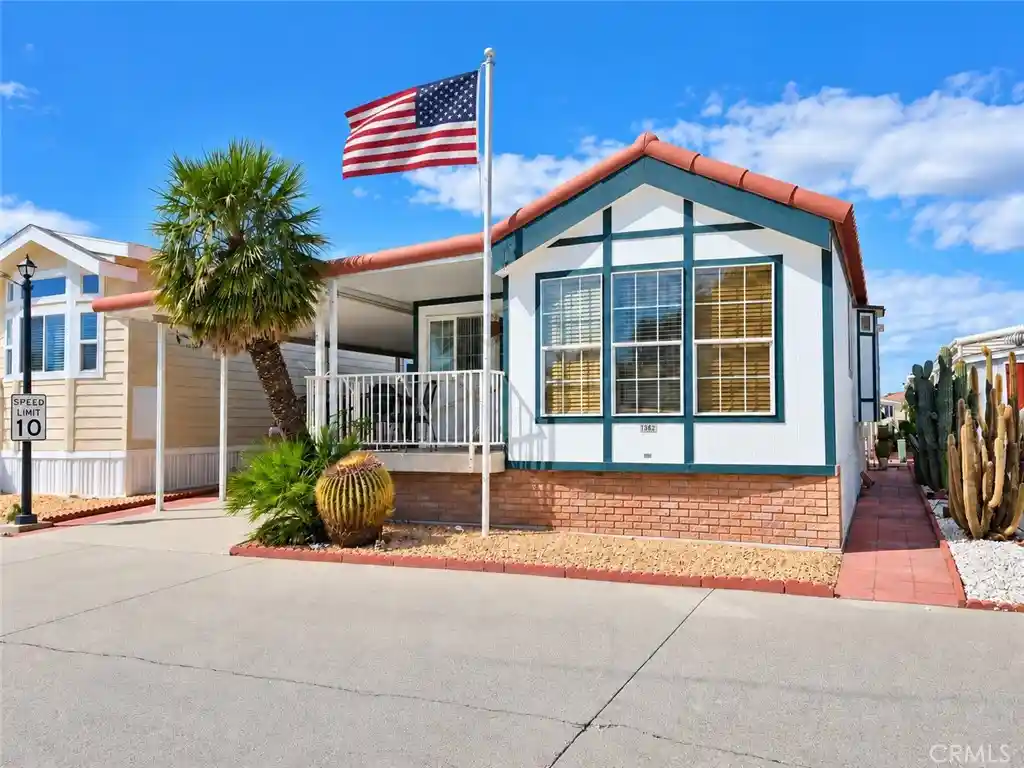 Manufactured home for sale at 1362 Country Clb, San Jacinto, CA 92583 | MLS# SW26229585