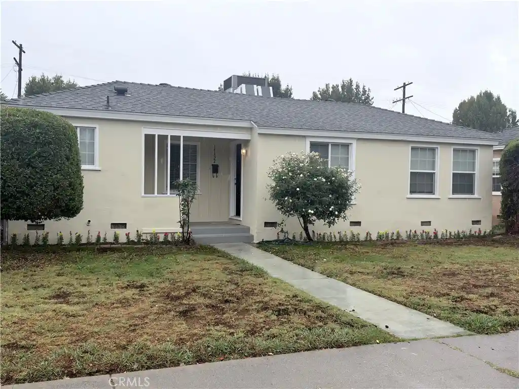 Single family home for sale at 17822 Vanowen, Reseda, CA 91335 | MLS# SR26229429