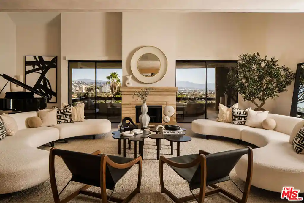 Photo 1 of Luxury condo for sale at 2280 Century, Los Angeles, CA 90067 | MLS# 26102943 | Listing updated on 2026-10-29