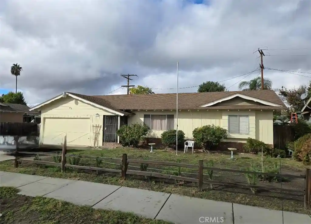 Single family home for sale at 785 S Thompson, Hemet, CA 92543 | MLS# SW26219996