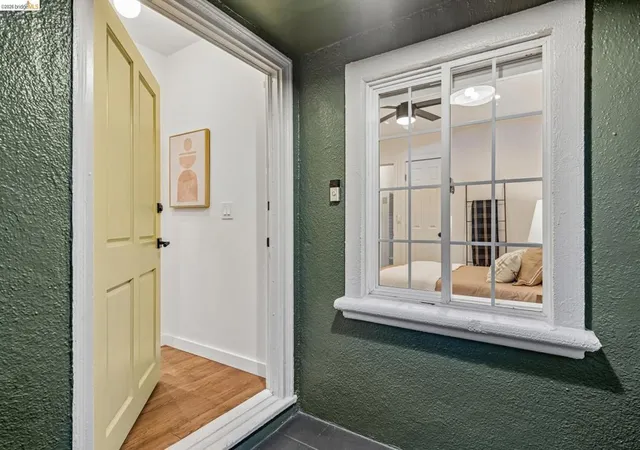 Photo 3 of Single family home for sale at 978 63rd Street, Emeryville, CA 94608 | MLS# 41152098 | Listing updated on 2026-10-30