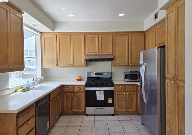 Photo 3 of Single family home for sale at 378 Alvarado St, San Leandro, CA 94577 | MLS# 41152123 | Listing updated on 2026-10-30