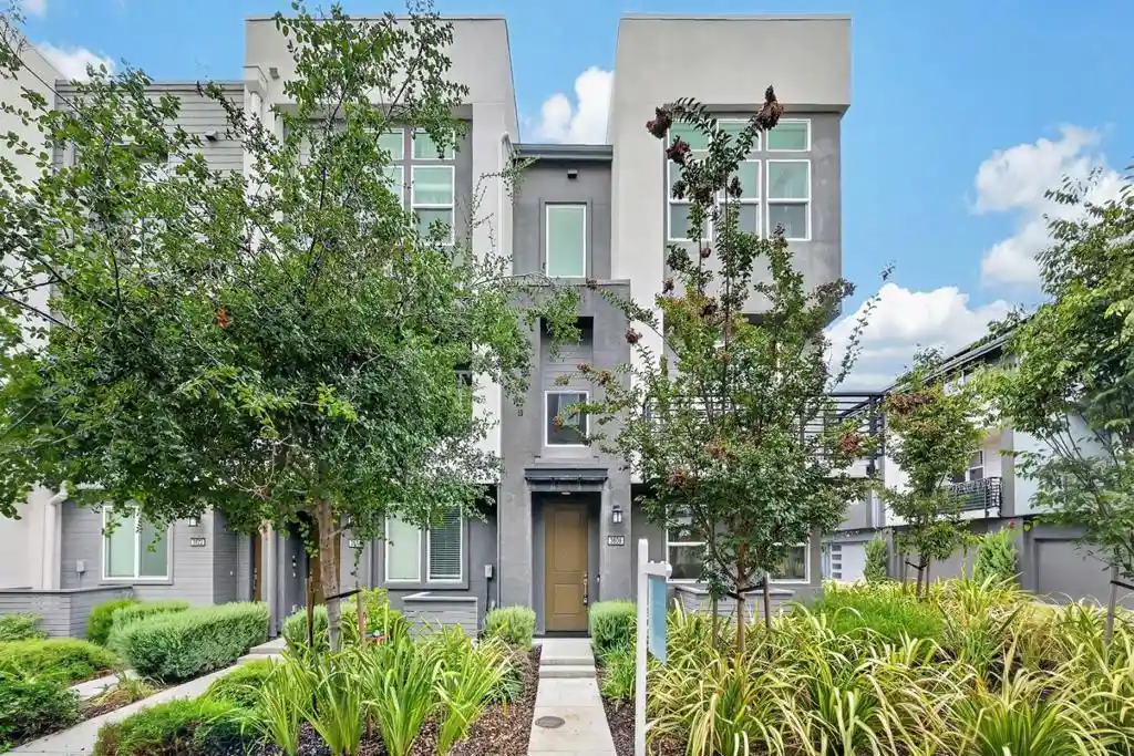 Photo 1 of Townhouse for sale at 3606 Access, Fremont, CA 94538 | MLS# ML82064986 | Listing updated on 2026-10-30